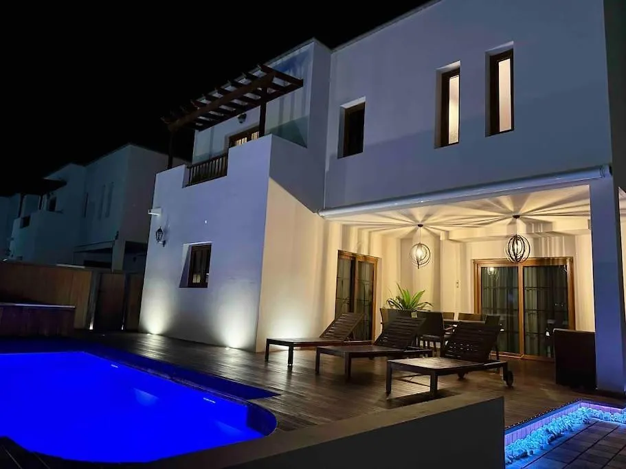 Casa Del Mar - Piscina Y Jacuzzi Privado Villa Costa Teguise 0*,  Spain